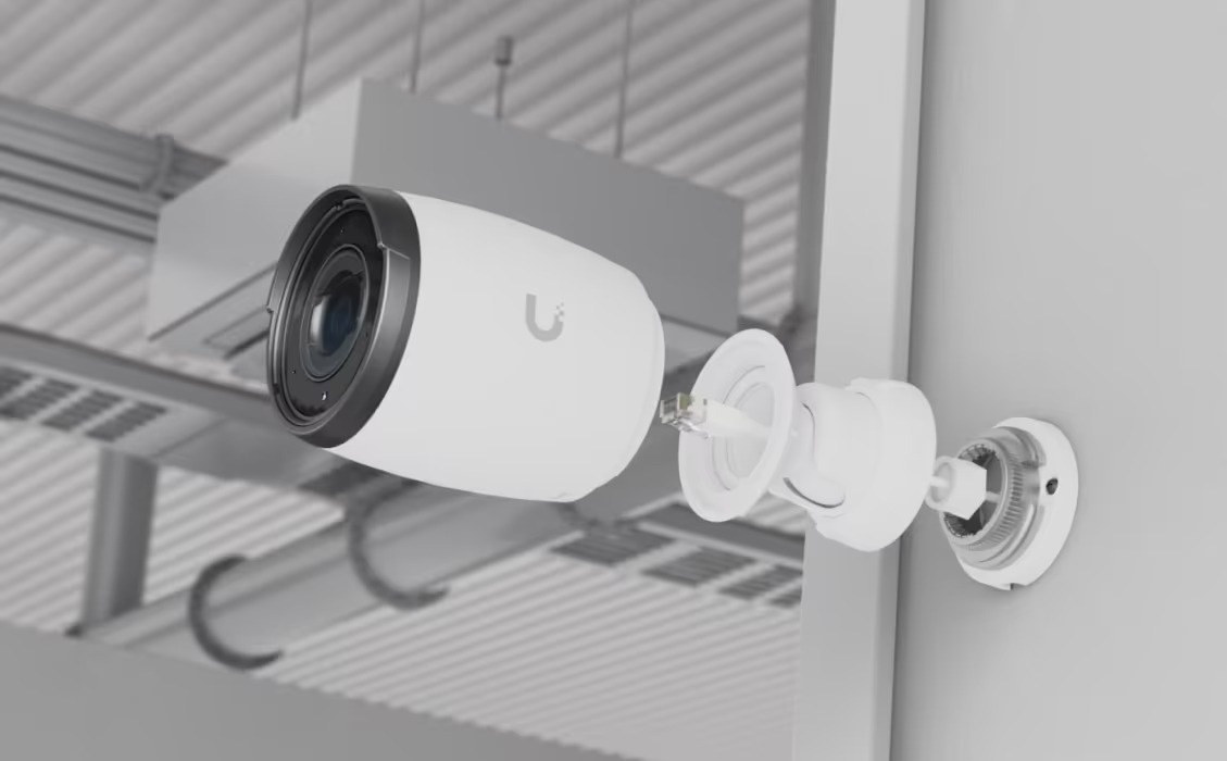 UBIQUITI Ubiquiti UVC-AI-Pro-White Telecamera industriale 4K con zoom ottico e funzionalità AI, colore bianco - SISTEMI DI SORVEGLIANZA | TecnoCARE.net Sabaudia, Latina, Terracina, San Felice Circeo e Pontinia