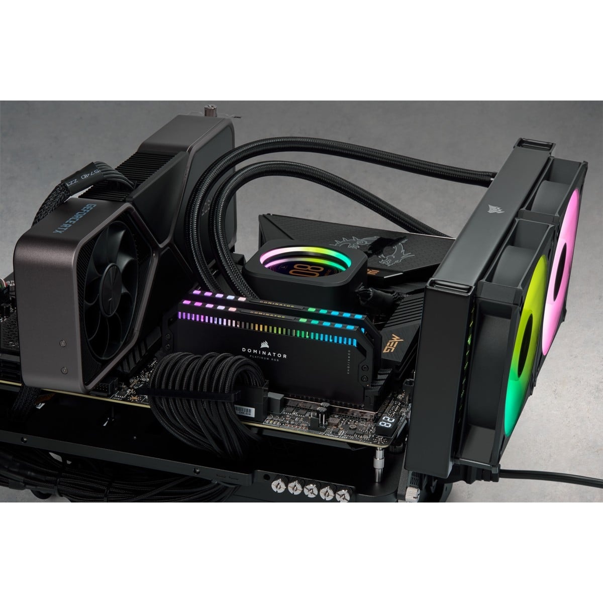 CORSAIR Corsair Dominator CMT64GX5M2B6600C32 modulo di memoria 64 GB 2 x 32 GB DDR5 - COMPONENTI | TecnoCARE.net Sabaudia, Latina, Terracina, San Felice Circeo e Pontinia