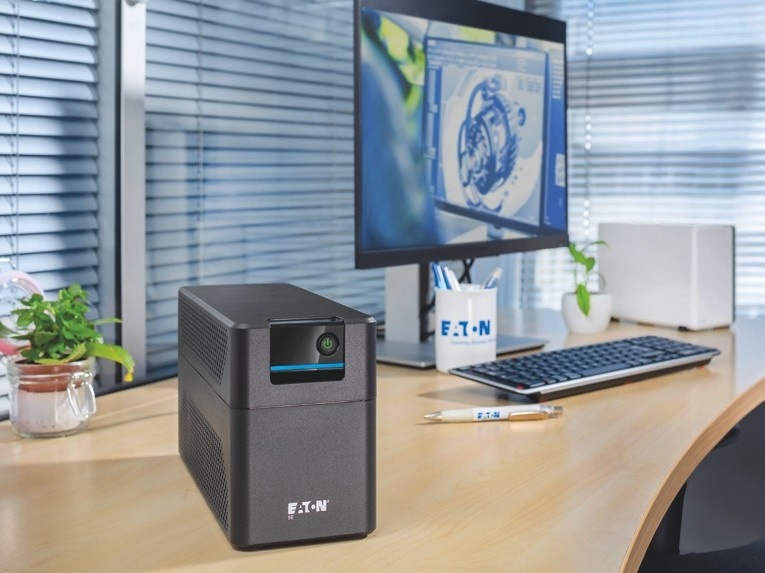 EATON Eaton 5E1600UF UPS Line-Interactive 1,6 kVA Compatto Nero - BATTERIE E ALIMENTATORI | TecnoCARE.net Sabaudia, Latina, Terracina, San Felice Circeo e Pontinia