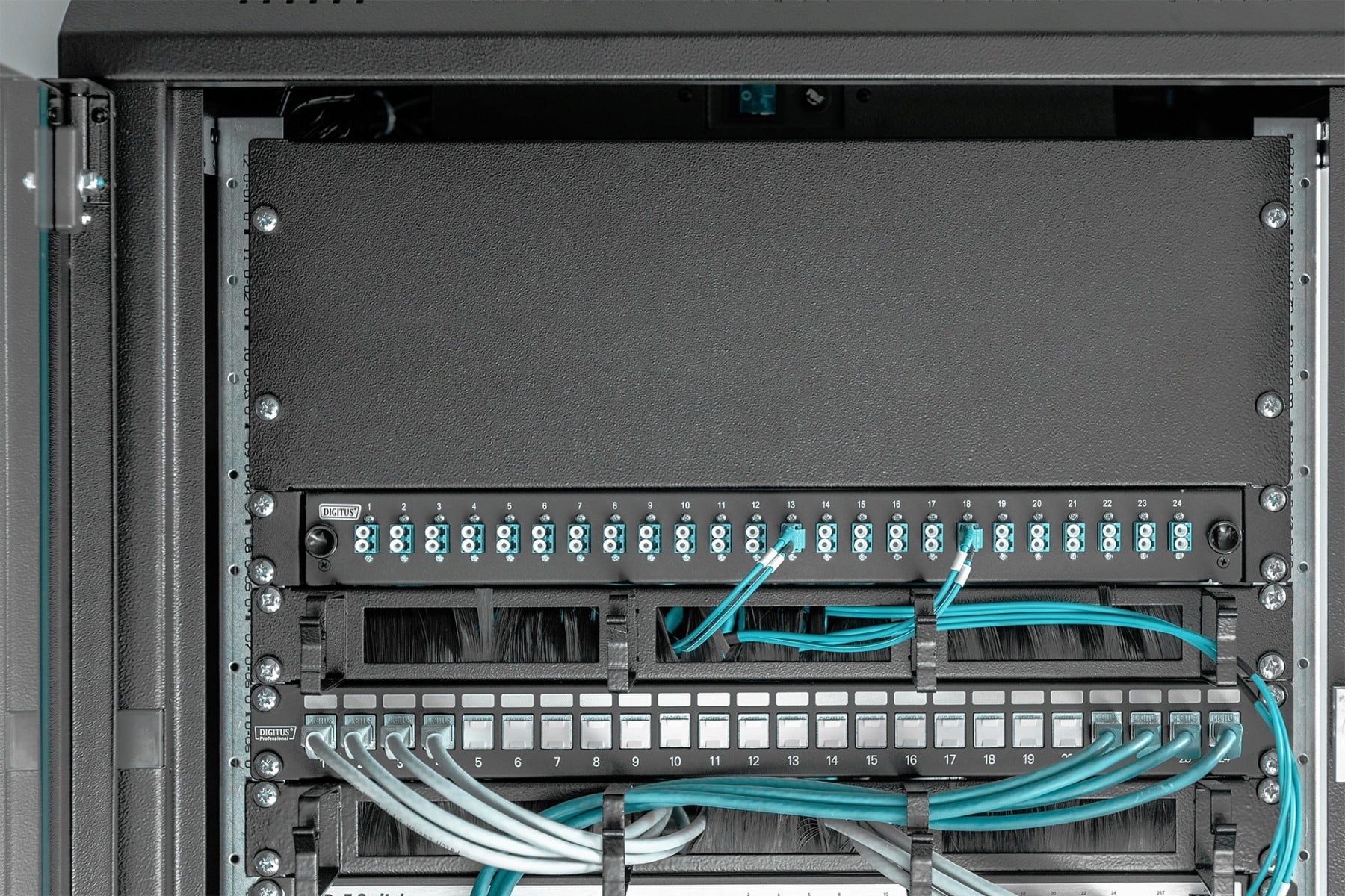 DIGITUS Digitus Coperchio per armadi da 483 mm (19") - COMPONENTI | TecnoCARE.net Sabaudia, Latina, Terracina, San Felice Circeo e Pontinia