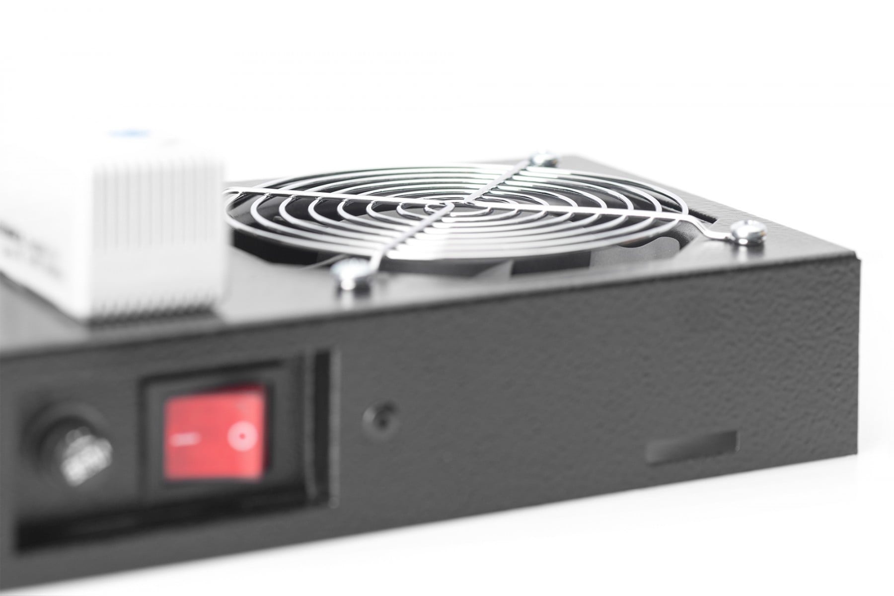 DIGITUS Digitus Unità di ventilazione sul soffitto per alloggiamenti a parete da 483 mm (19") - COMPONENTI | TecnoCARE.net Sabaudia, Latina, Terracina, San Felice Circeo e Pontinia