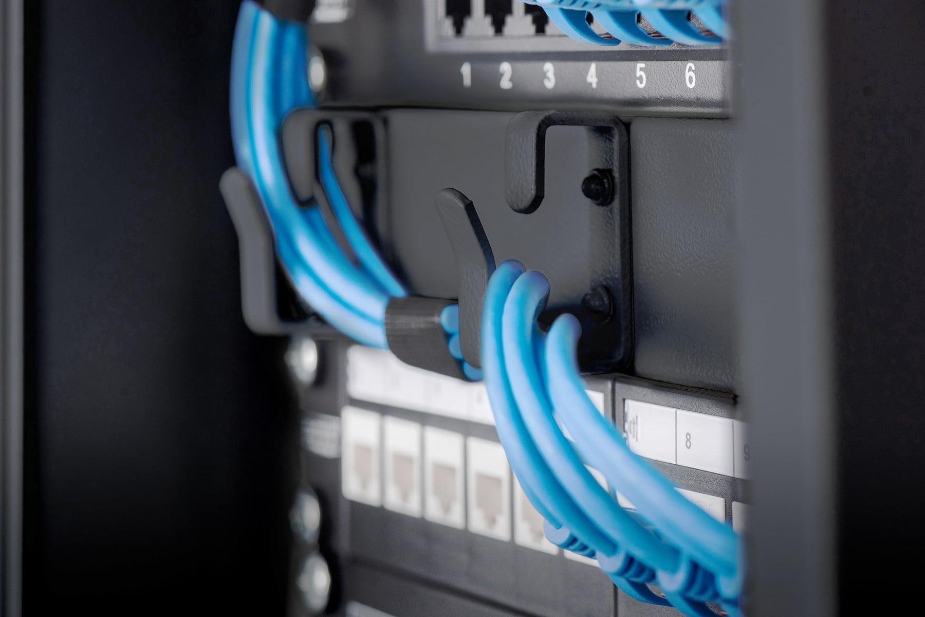 DIGITUS Digitus DN-10-09U-B rack 9U Da parete Nero - COMPONENTI | TecnoCARE.net Sabaudia, Latina, Terracina, San Felice Circeo e Pontinia