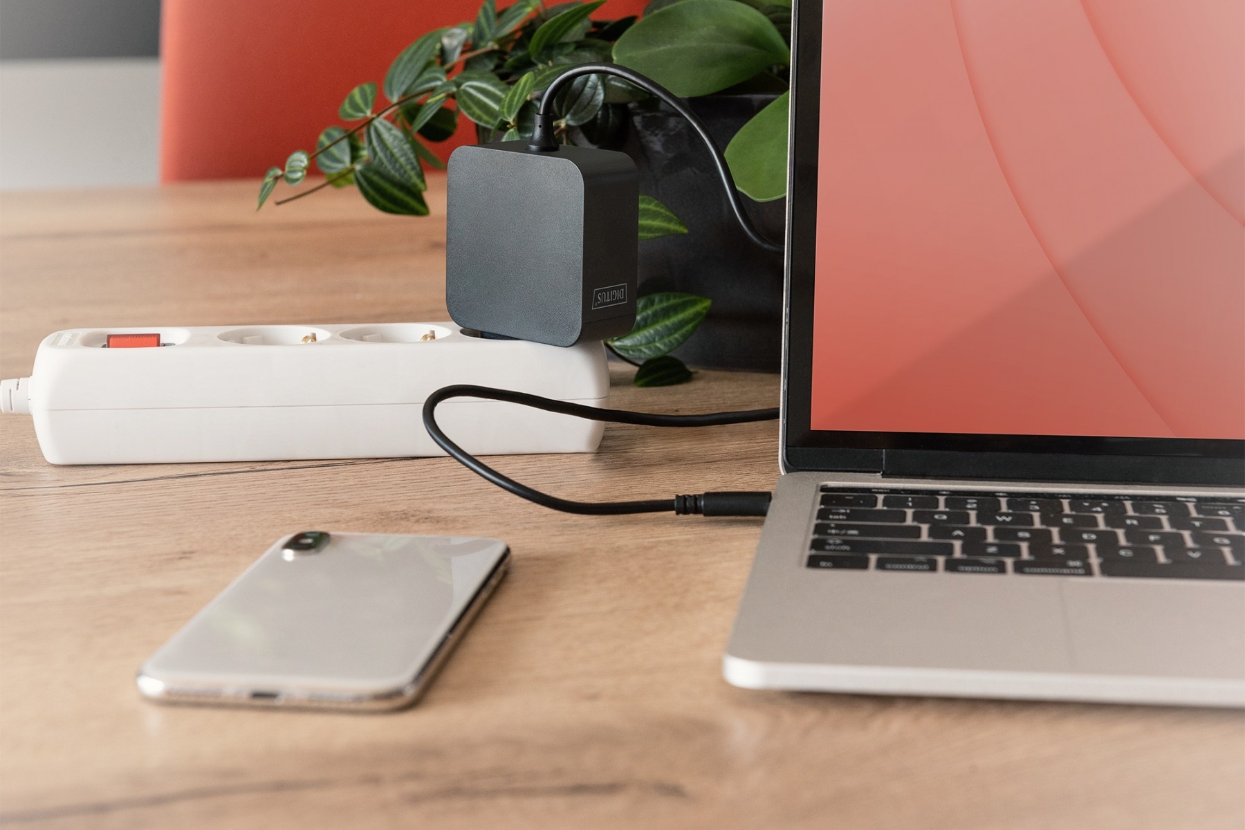 DIGITUS Digitus DA-10071 Caricabatterie per dispositivi mobili Computer portatile Nero AC Interno - BATTERIE E ALIMENTATORI | TecnoCARE.net Sabaudia, Latina, Terracina, San Felice Circeo e Pontinia