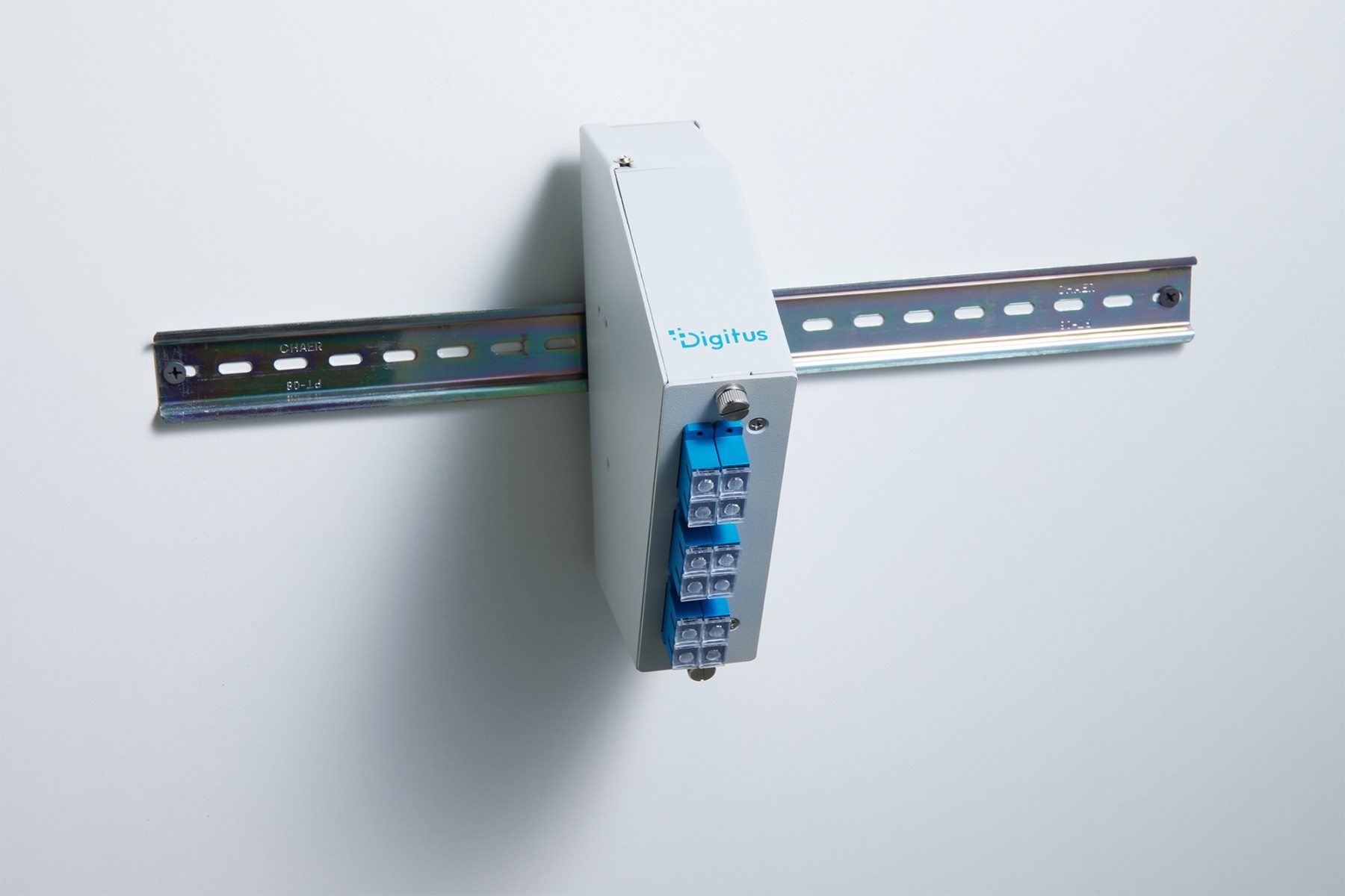 DIGITUS Digitus DN-96893 Splitter in fibra ottica angolare per guida DIN, 6 SC DX/LC Quad, grigio - RETI | TecnoCARE.net Sabaudia, Latina, Terracina, San Felice Circeo e Pontinia
