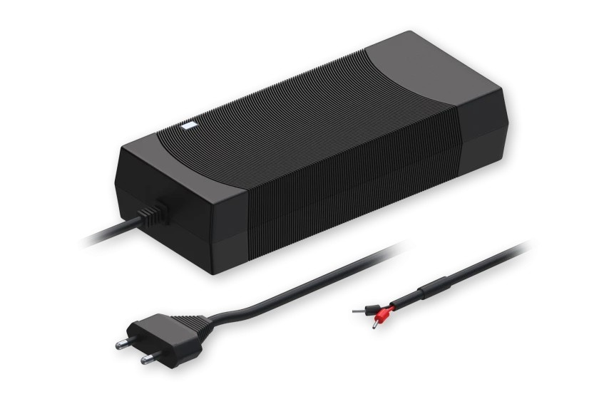 TELTONIKA Teltonika PR318EUA adattatore e invertitore Interno 130 W Nero - BATTERIE E ALIMENTATORI | TecnoCARE.net Sabaudia, Latina, Terracina, San Felice Circeo e Pontinia