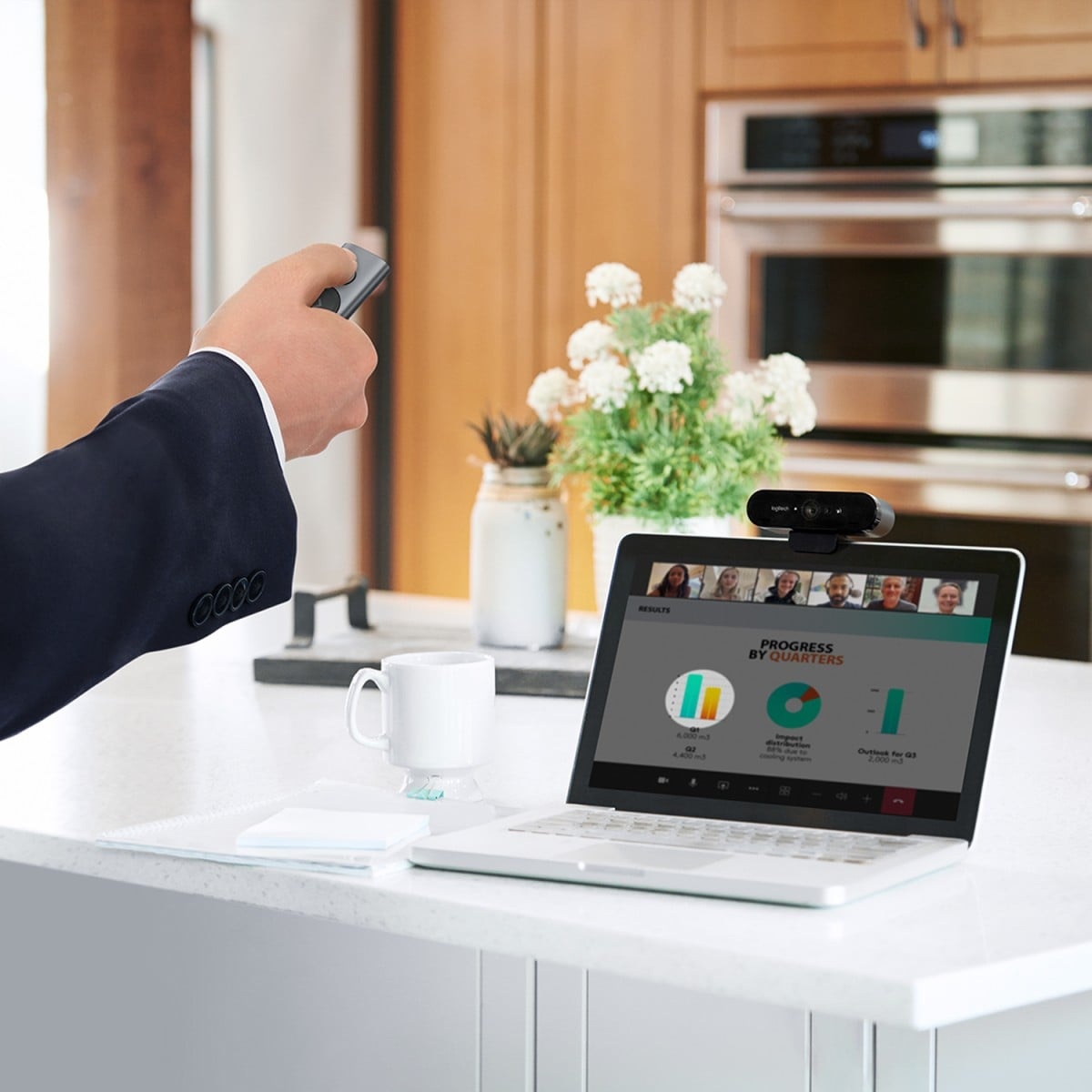 LOGITECH Logitech 910-004862 puntatore wireless Bluetooth/RF Oro - TASTIERE E CONTROLLER | TecnoCARE.net Sabaudia, Latina, Terracina, San Felice Circeo e Pontinia
