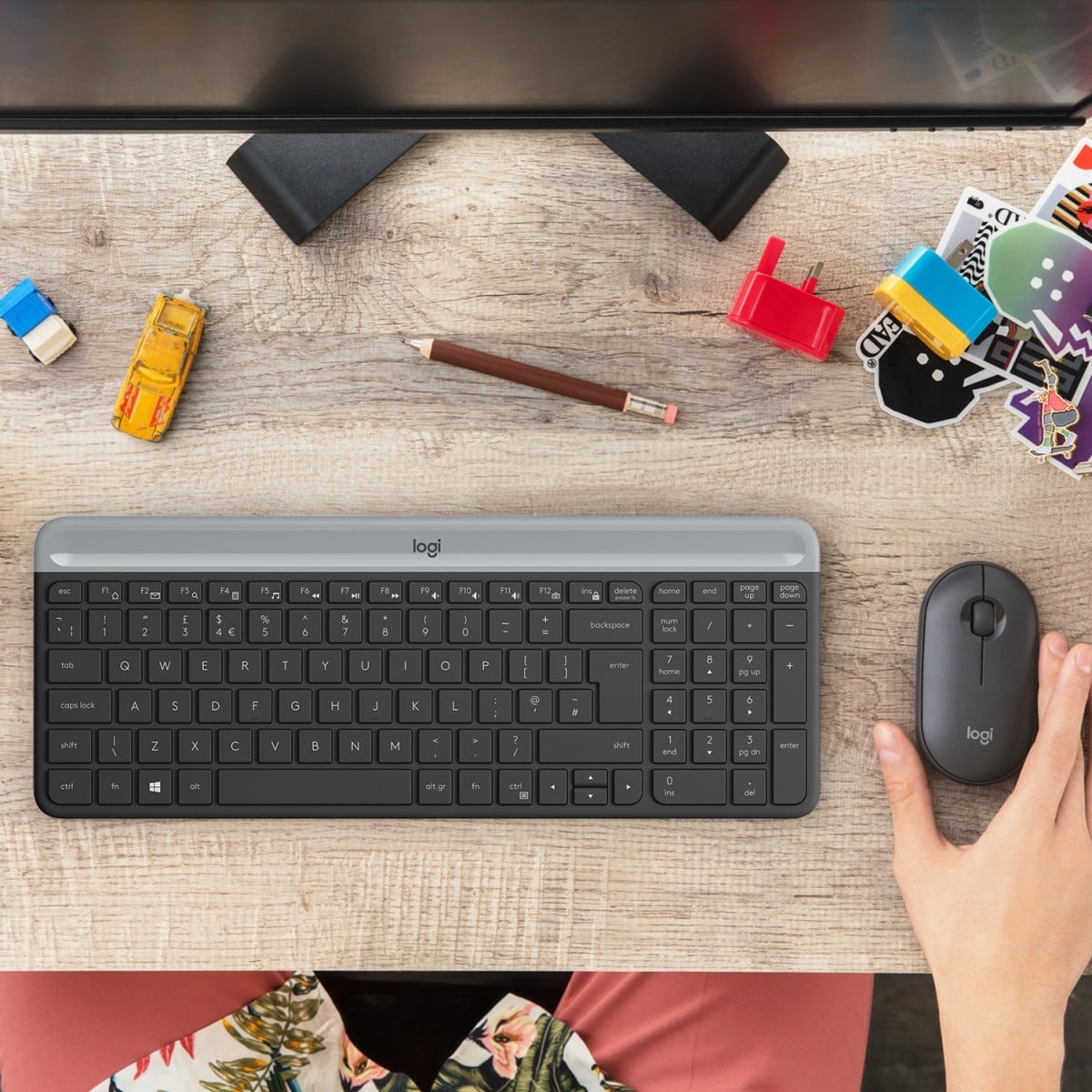 LOGITECH Logitech 920-009204 tastiera Mouse incluso Universale RF Wireless QWERTY US International Grafite - TASTIERE E CONTROLLER | TecnoCARE.net Sabaudia, Latina, Terracina, San Felice Circeo e Pontinia