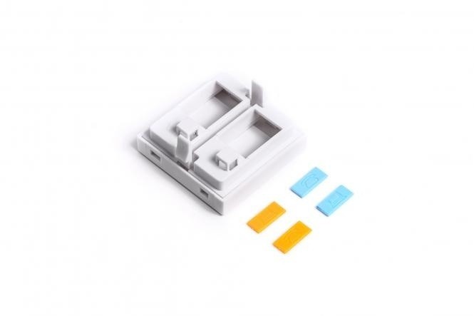 DIGITUS Flat adapter M45 2xKeystone, white, dust covers, - DISPOSITIVI E ACCESSORI DI CABLAGGIO | TecnoCARE.net Sabaudia, Latina, Terracina, San Felice Circeo e Pontinia