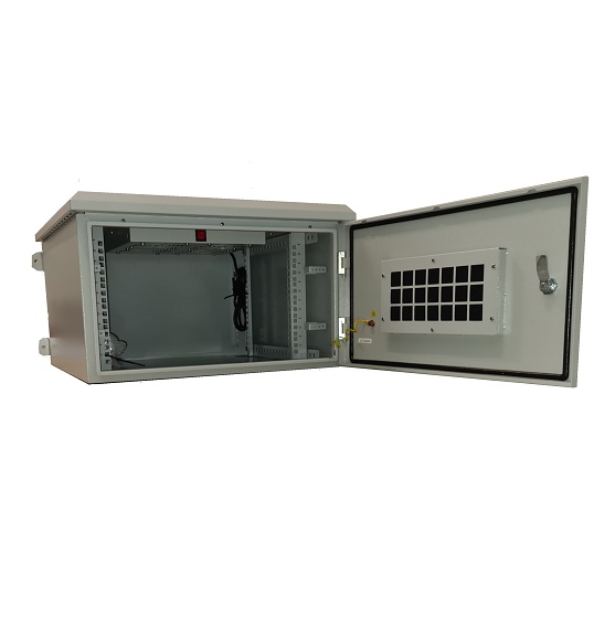 LINK ARMADIO RACK 19 POLLICI 6U PER RETI DA ESTERNO CLASSE PROTEZIONE IP55 MISURE MM (L)600X(P)600X(A)333 GRIGIO CHIARO CON VENTOLE FILTRATE - ARMADI RACK | TecnoCARE.net Sabaudia, Latina, Terracina, San Felice Circeo e Pontinia
